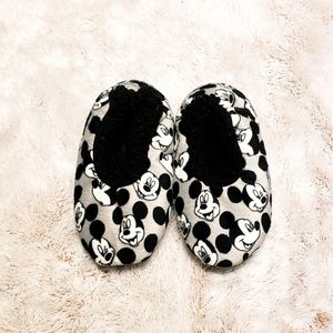 Disney | Toddler Boy | Mickey Mouse Slippers | EUC